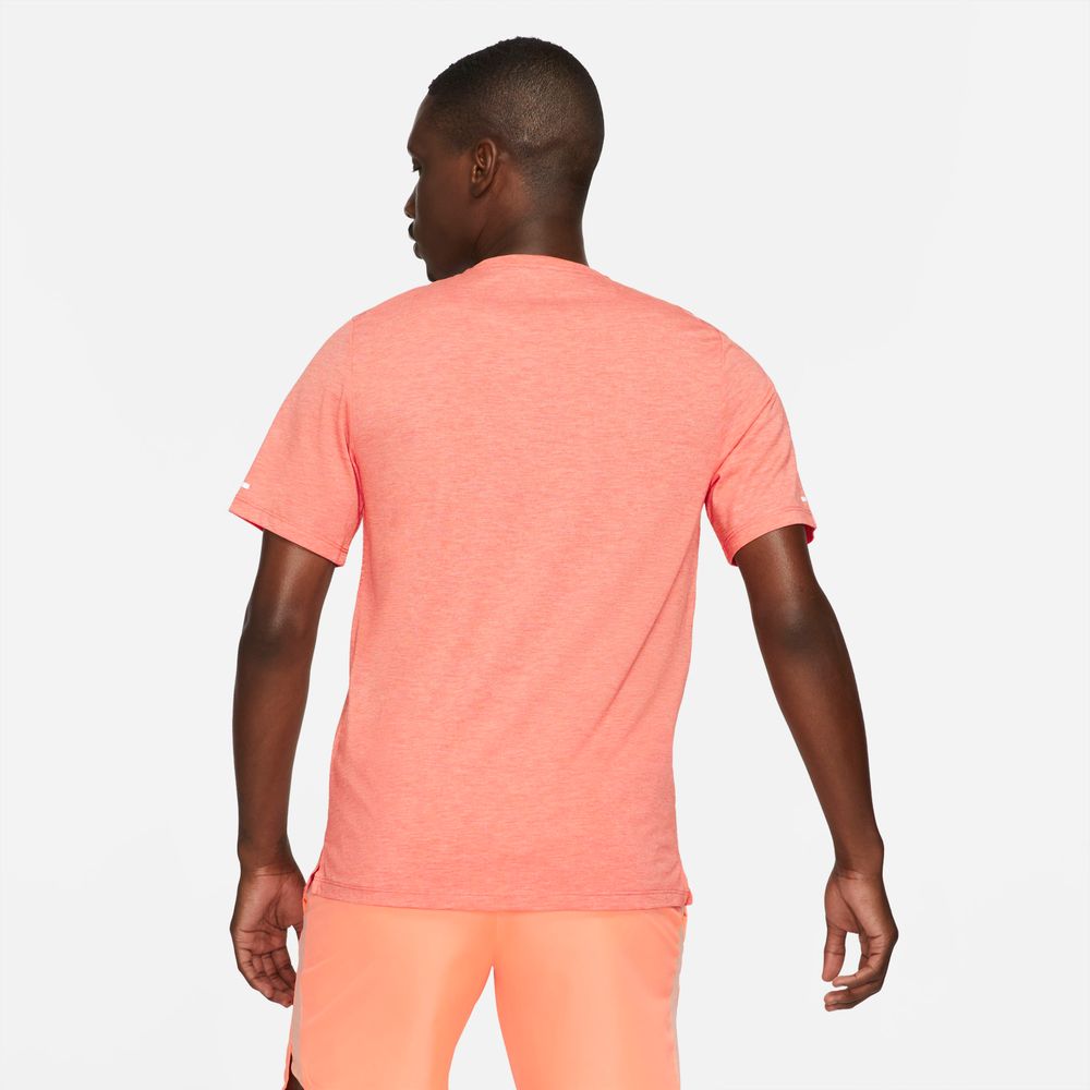 Nike Dri-FIT Run Division Miler - Poleras | Nike Chile
